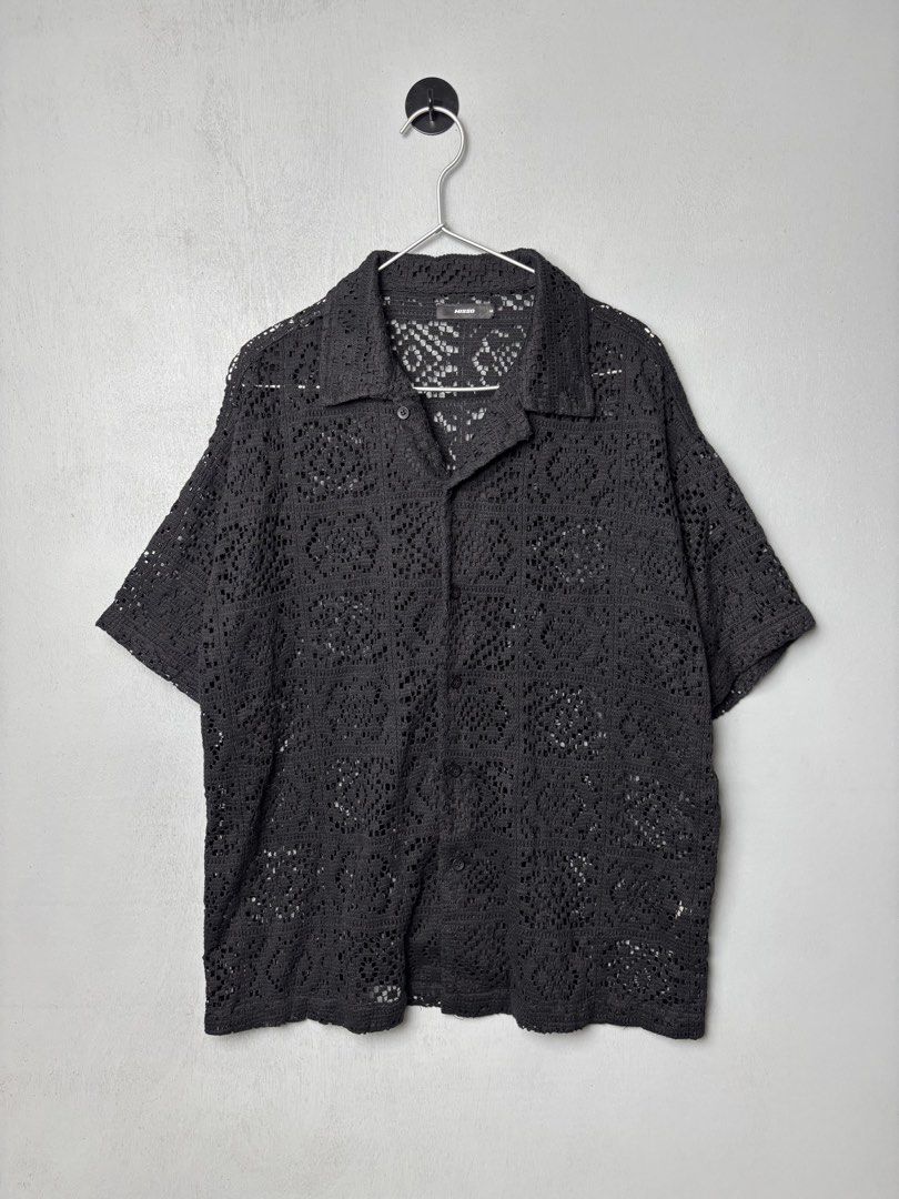 Hisso Japan Mesh Boxy Buttondown Polo (Category: Tshirts & Polo Shirts ) located in Mandaluyong City. Submitted by fellas_ph (Listing ID 1467960227, Image 1). Description: Excellent condition No issues Size M 23.5" Width 27" Length.