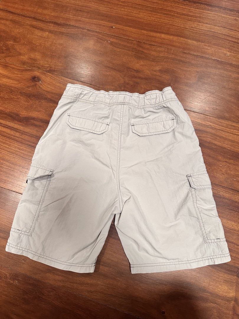 H&M Boys Cargo Shorts (Category: Babies & Kids Fashion) located in San Juan City. Submitted by gj10_ (Listing ID 1467992081, Image 2). Description: • as good as new • pm for more details .