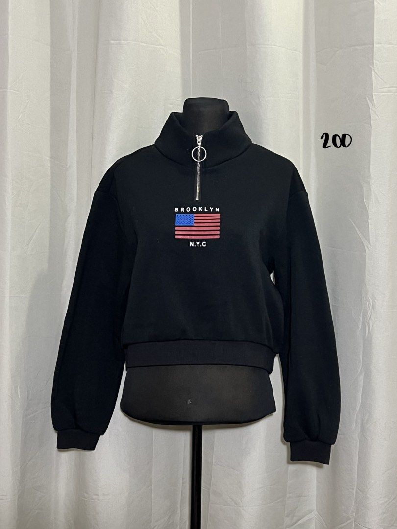 H&M cropped quarter zip sweatshirt (Category: Coats, Jackets and Outerwear) located in Las Pinas. Submitted by jilanah (Listing ID 1468019569, Image 1). Description: .