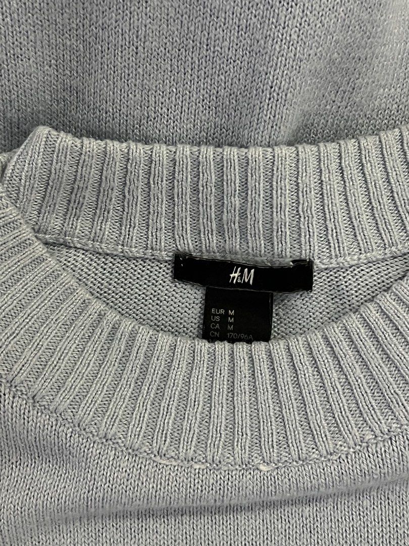 H&M dusty blue relaxed fit jumper (Category: Longsleeves) located in Las Pinas. Submitted by jilanah (Listing ID 1468029414, Image 2). Description: .