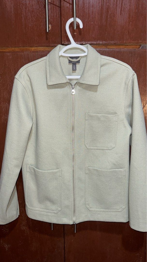 H&M Jacket (Category: Coats, Jackets and Outerwear) located in General Trias. Submitted by jameswlopez (Listing ID 1467978053, Image 1). Description: Selling my H&M Jacket -Size: Small -Good as new 📦 Shipping: Available via J&T or LBC. Shipping fee to be shouldered by the buyer..