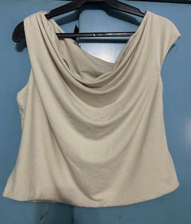 (Category: ) located in . Submitted by elmiras_closet (Listing ID 1467924855, Image 1). Description: .