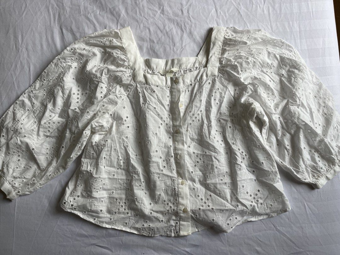 H&M White Eyelet Embroidered Square Neck Blouse (Category: Blouses) located in Quezon City. Submitted by grapejuiceblue2 (Listing ID 1467975072, Image 2). Description: 🏷️H&M (size S on tag!) - never worn - rfs: decluttering/not my style - mop: gcash only - mod: lalamove/j&t - price + sf.