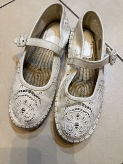 (Category: ) located in . Submitted by preloved_bycarla (Listing ID 1467948696, Image 1). Description: .