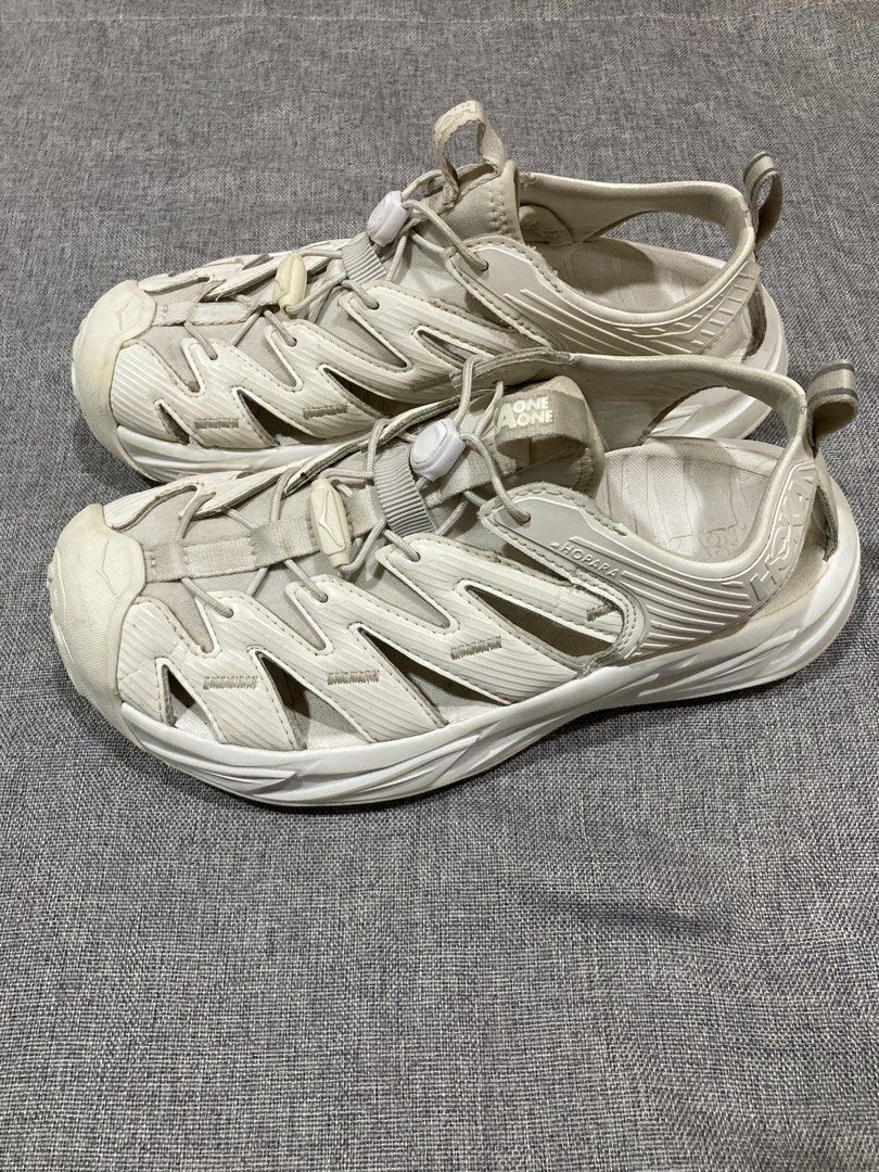 HOKA ONE ONE HOPARA (Category: Sneakers) located in Zamboanga. Submitted by deensthrifting (Listing ID 1467956712, Image 3). Description: HOKA ONE ONE HOPARA SIZE: 6Mens, 7Wmn, 38.2/3 VERY GOOD CONDITIONS NO MAJOR FLAWS MINIMAL SIGN OF USAGE -1999+shipping fee Loc:Mindanao.