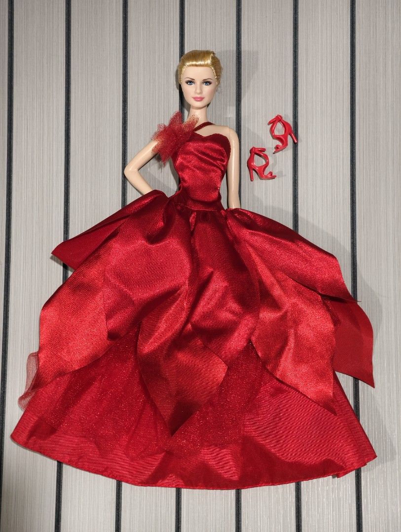 Holiday Barbie 2022 gown set (Category: Kids Toys) located in Cabadbaran. Submitted by barbielee14 (Listing ID 1467925337, Image 1). Description: Doll not included.