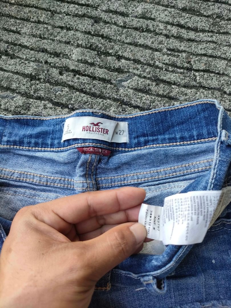 Hollister shorts (Category: Shorts) located in Calauag. Submitted by thirdfinds (Listing ID 1467986562, Image 3). Description: .