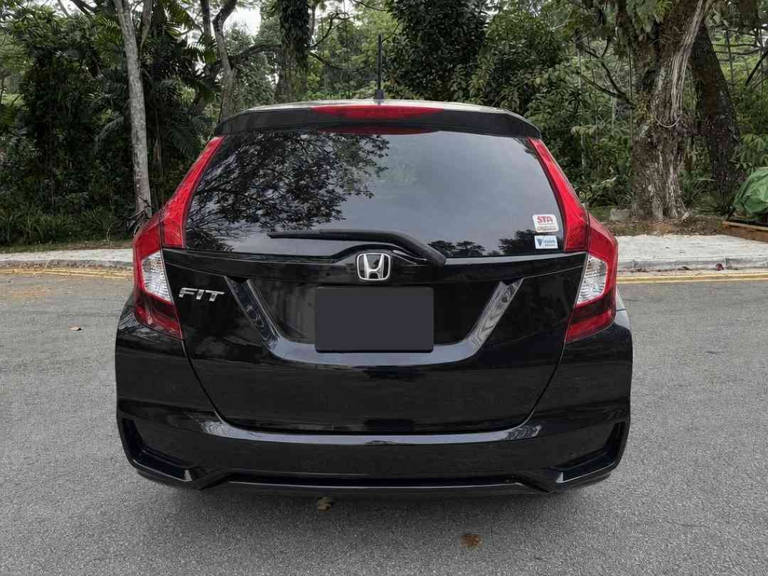 Honda Fit 2017 1.3 G F-Package (A) (Category: Used Cars) located in Singapore. Submitted by carousell_certified_partners (Listing ID 1462690632, Image 3). Description: Lowest depreciation in market! Very good condition! 100% full loan available! 100% PHV loan available! Cheapest and lowest depreciation in the market! 1 of only 6 dealers in Singapore to be awarded roll of honor by SGCM! Buy with confidence! In-house loan or bank loan available! Fa