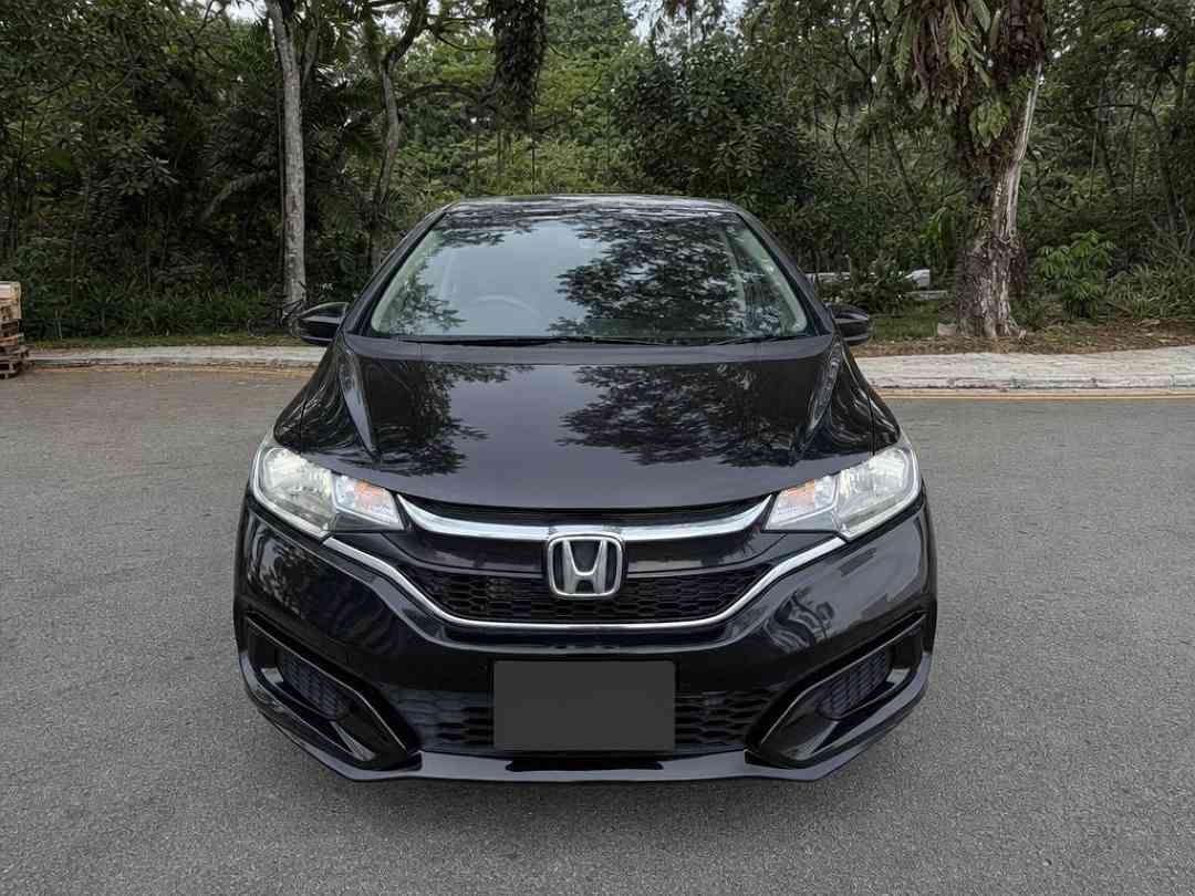 (Category: ) located in . Submitted by carousell_certified_partners (Listing ID 1462690632, Image 1). Description: .