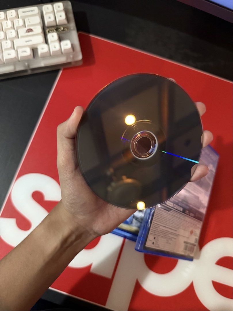 Horizon Zero Dawn Complete Edition PS4 Game (Category: PlayStation) located in Manila. Submitted by aeaoooooooo (Listing ID 1468001906, Image 3). Description: Like new LITERAL super kinis pa. Binili ko lang kasi sabi nila parang genshin haha, di din nalaro kasi walang oras pero maganda naman siya try niyo RFS: Need pangdagdag para sa gift❤️‍🩹 ISSUE: Waley legit, super kinis pa neto kitang kita mo sarili mo ayie .