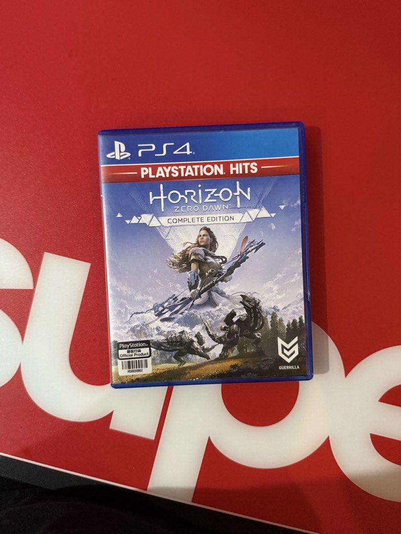 Horizon Zero Dawn Complete Edition PS4 Game (Category: PlayStation) located in Manila. Submitted by aeaoooooooo (Listing ID 1468001906, Image 1). Description: Like new LITERAL super kinis pa. Binili ko lang kasi sabi nila parang genshin haha, di din nalaro kasi walang oras pero maganda naman siya try niyo RFS: Need pangdagdag para sa gift❤️‍🩹 ISSUE: Waley legit, super kinis pa neto kitang kita mo sarili mo ayie .