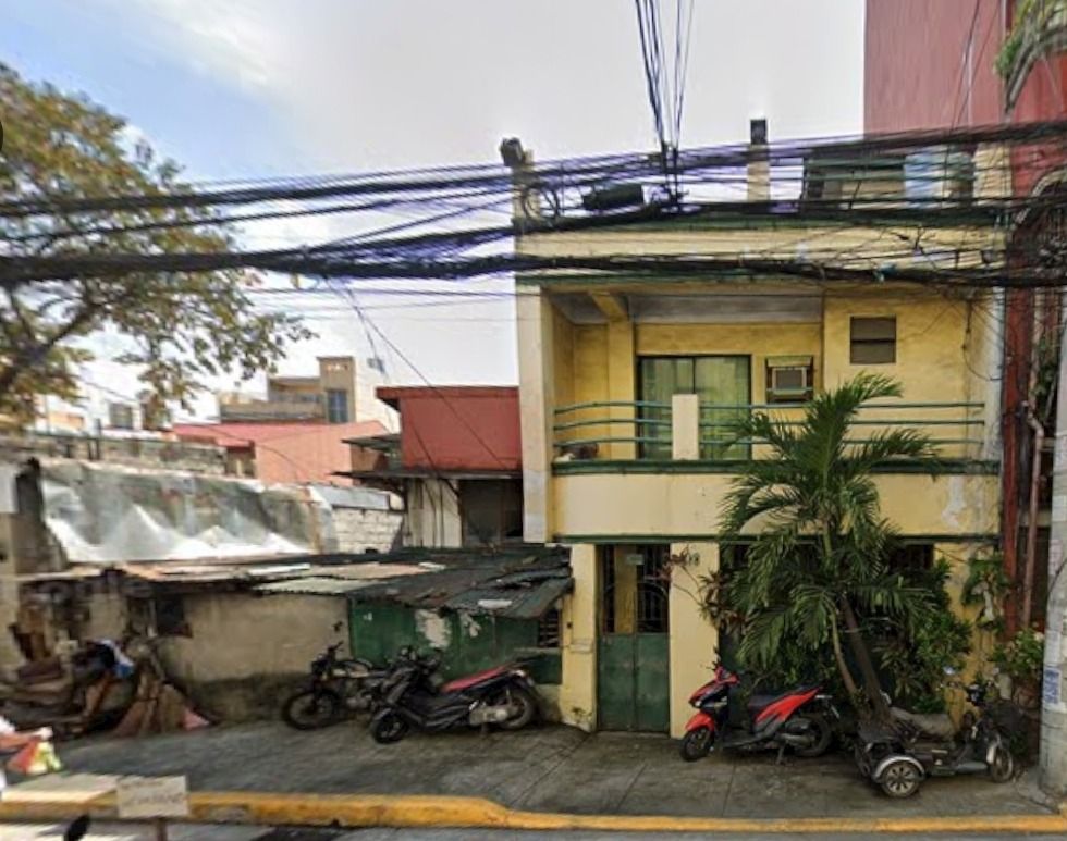 House and Lot (Category: House & Lot) located in Quezon City. Submitted by bryandomingo16 (Listing ID 1467866390, Image 1). Description: Property 180 Sqm House n Lot Vicente Cruz St Sampaloc Manila Updated Tax Clean Tittle Direct 19M Negotiable.