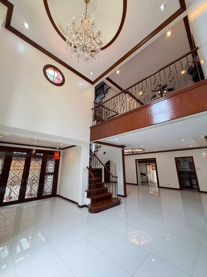House for Lease in Levitown (Category: House & Lot) located in Paranaque City. Submitted by joelizah (Listing ID 1467848439, Image 2). Description: House for Lease 📍Levitown, Paranaque City Lot area: 263 sqm. Floor area: 500 sqm. Ground Floor: 3 car garage 2 bedrooms Common toilet and bath Servant quarters with own toilet and bath 2nd floor: 4 bedrooms with TB ensuite Master's bedroom with walk-in closet and balcony 3rd floor: 2 bedrooms with 1 