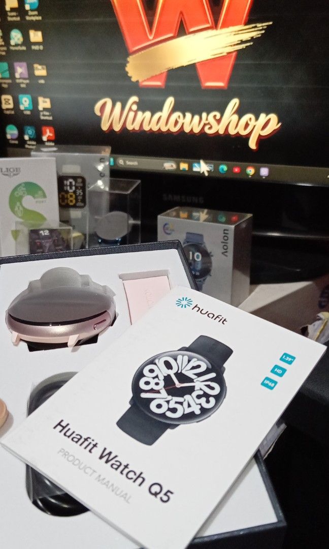 Huafit Q5 (Category: Wearables & Smart Watches) located in Makati City. Submitted by jkulit (Listing ID 1467845674, Image 1). Description: The Aolon Huafit Q5 is an entry-level, ultra-slim, and lightweight smartwatch released under Aolon's genuine sub-brand, Huafit. Designed to balance business and sports styles, it offers robust activity tracking and smart connectivity at a budget-friendly price point..