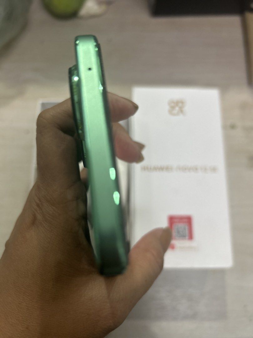 Huawei (Category: Huawei) located in Quezon City. Submitted by monasa (Listing ID 1467882190, Image 3). Description: Huawei Nova 12 SE 8gb + 3gb 256gb storage.