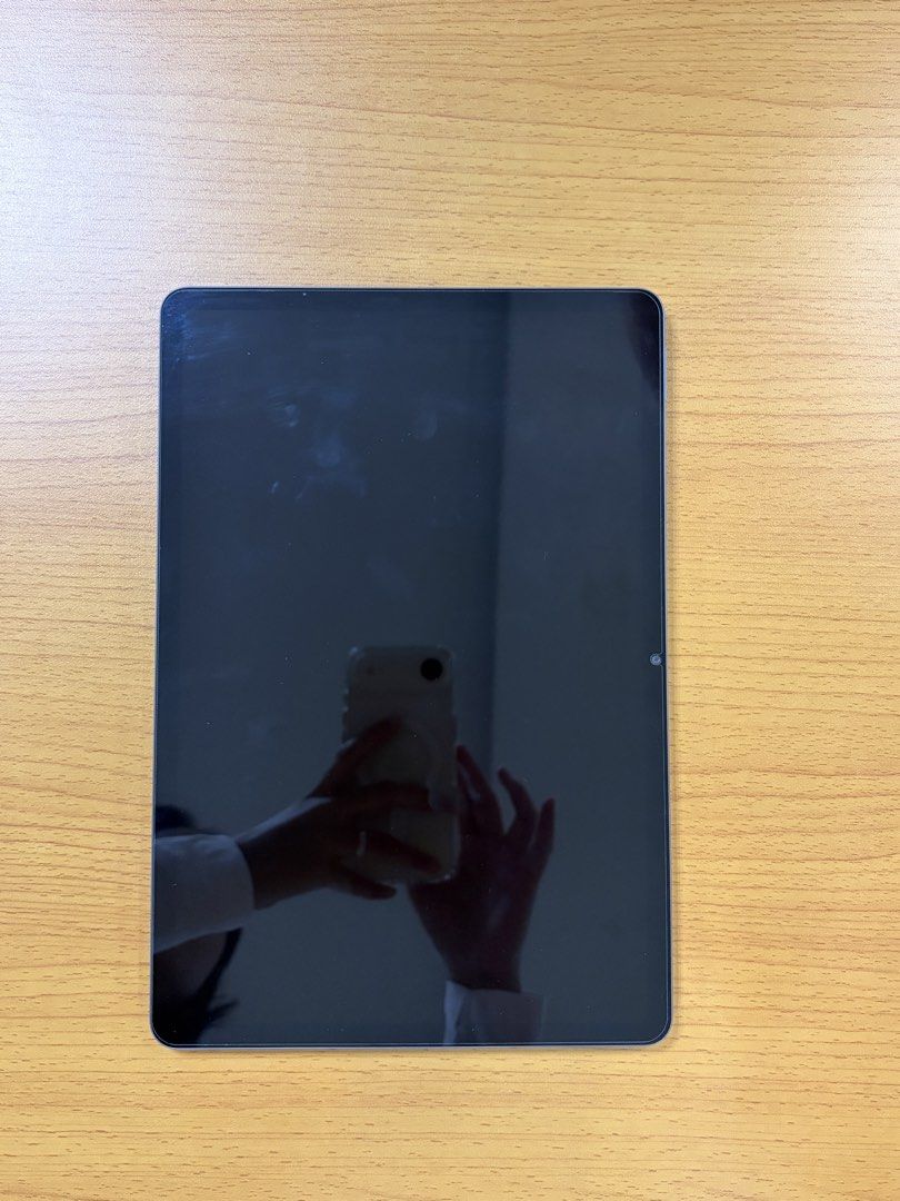 HUAWEI MatePad 11.5" (Category: Android) located in Valenzuela. Submitted by lovepatt (Listing ID 1467924582, Image 3). Description: - Brand/Model: HUAWEI MatePad 11.5" - Storage: 128GB internal storage - Condition: Excellent pre-owned condition with clean screen and sleek metal back - Accessories: Includes original magnetic keyboard case for productivity on the go - Display: Clear, vibrant screen ideal for streaming, reading, and multitasking - 