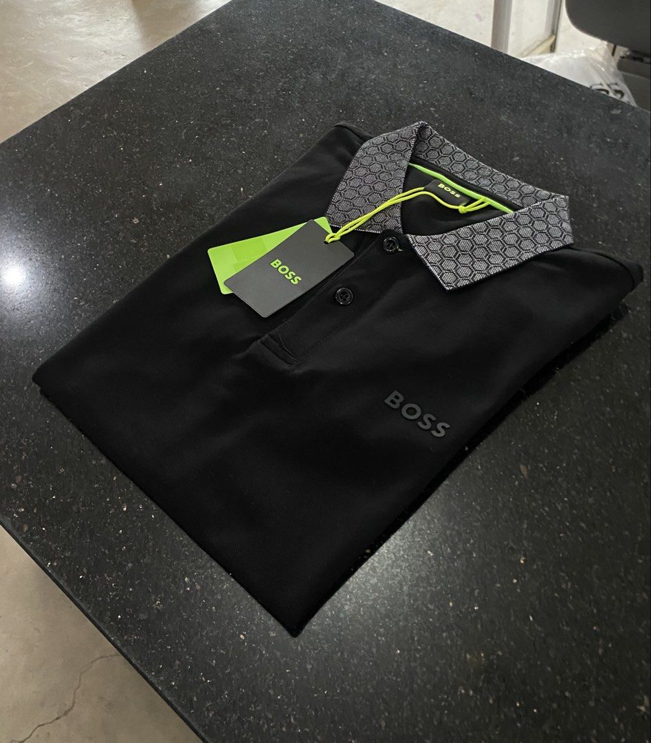 Hugo Boss (Category: Formal Shirts) located in Bago City. Submitted by thrifthunt.6101 (Listing ID 1467943334, Image 1). Description: Hugo Boss Size Med / 19.5/26.5 Brandnew No issue 10/10.