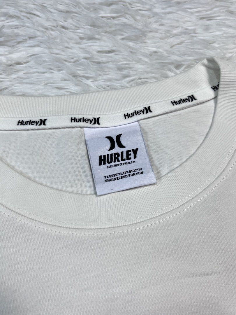 HURLEY (Category: Tshirts & Polo Shirts ) located in Manila. Submitted by bagayanagi11491 (Listing ID 1467901352, Image 3). Description: As new condition Size: L-XL Dimes: 23x28 Issue: none The best to.