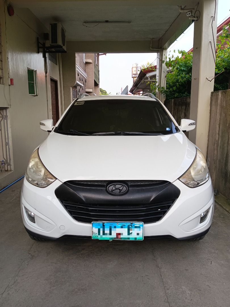 Hyundai Tucson 2.0 CRDi (A) (Category: Used Cars) located in Caloocan City. Submitted by jennydc11 (Listing ID 1467924390, Image 1). Description: For sale Hyundai Tucson 2.0 CRDi R-eVGT All wheel drive 99k Mileage Well maintained Iloilo Visayas area ₱390k, Negotiable.
