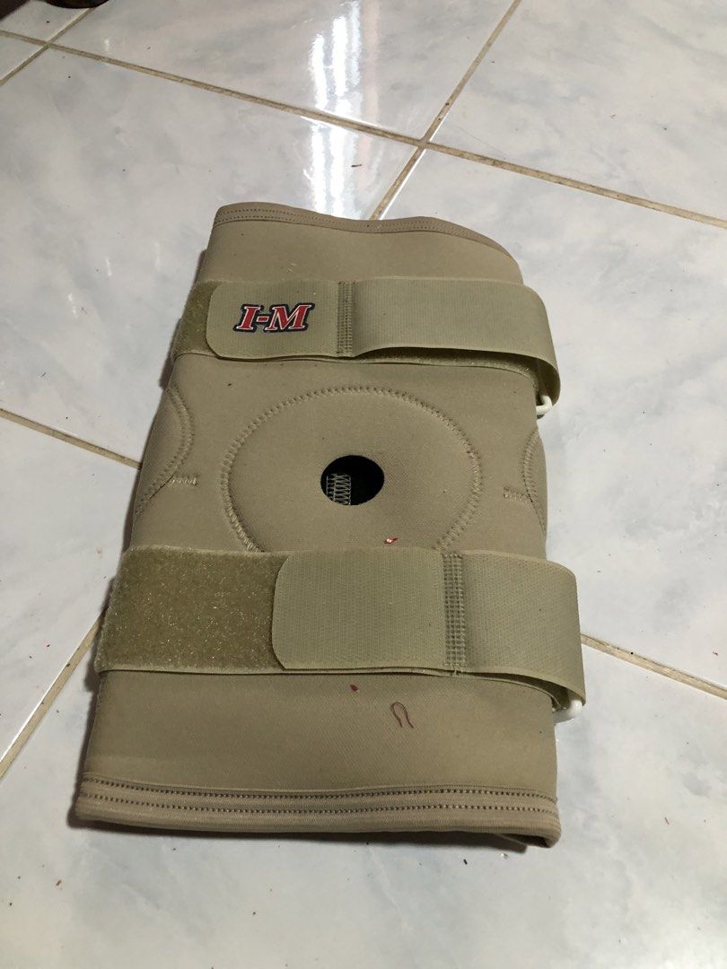 I-M Knee Support Brace — Imported from Taiwan (Category: Medical Supplies & Tools) located in San Juan, La Union. Submitted by declutteringog7 (Listing ID 1468051117, Image 3). Description: 🦵 I-M Knee Support Brace — Imported from Taiwan ₱350 Category: Medical Supplies > Orthopedic Supports Details: • ✅ Brand: I-M Medical — trusted brand, Made in Taiwan 🇹🇼 • ✅ Design: Open patella — may butas para sa tuhod, hindi nakapressure • ✅ Material: Bre