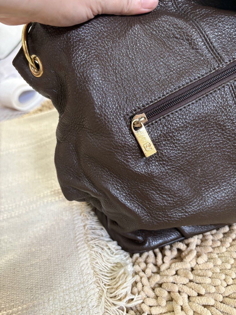 Imported Pierre Cardin Genuine Leather Bag (Category: Shoulder Bags) located in Quezon City. Submitted by heartshop.ph (Listing ID 1468056001, Image 3). Description: Preloved bag from korea Genuine Leather Original Pierre Cardin.