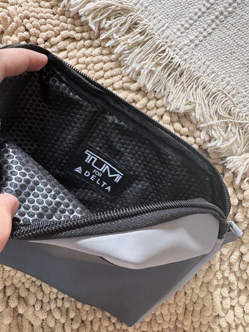 Imported TUMI Pouch (Category: Belt bags, Clutches and Pouches) located in Quezon City. Submitted by heartshop.ph (Listing ID 1467917286, Image 2). Description: Tumi x Delta .
