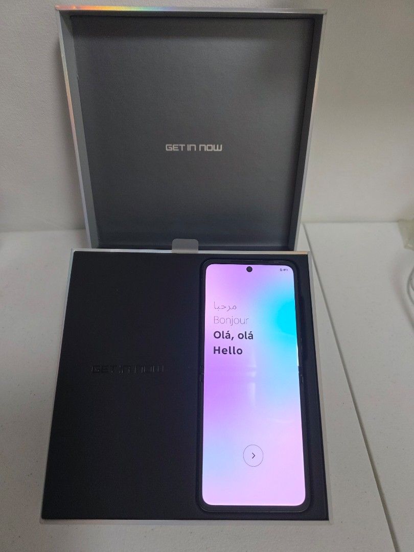 Infinix Zero Flip 5G (8+512GB) (Category: Android Others) located in Manila. Submitted by vj23ramire72422 (Listing ID 1467858064, Image 3). Description: Infinix Zero Flip 5G (Black, 8+512GB) Complete box and original accessories: - 70W Power brick - Charger cord - Free case - Manual Bought last March 19, 2026 RFS: Bought new phone.