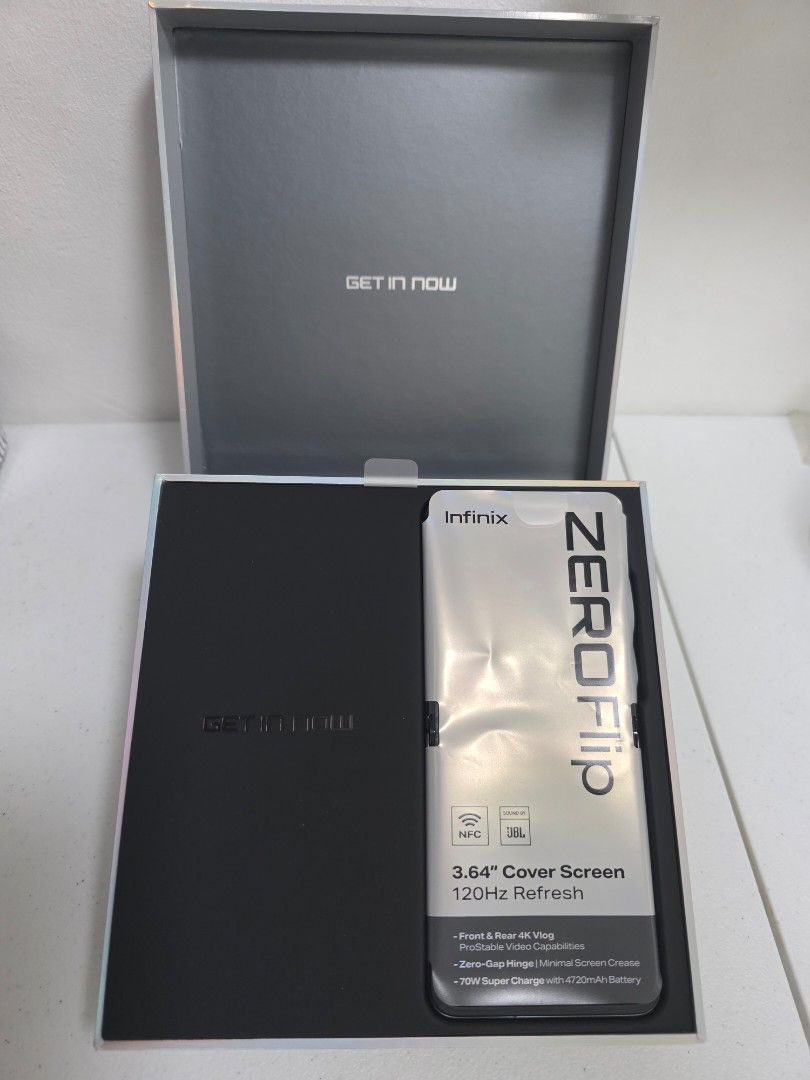 Infinix Zero Flip 5G (8+512GB) (Category: Android Others) located in Manila. Submitted by vj23ramire72422 (Listing ID 1467858064, Image 2). Description: Infinix Zero Flip 5G (Black, 8+512GB) Complete box and original accessories: - 70W Power brick - Charger cord - Free case - Manual Bought last March 19, 2026 RFS: Bought new phone.