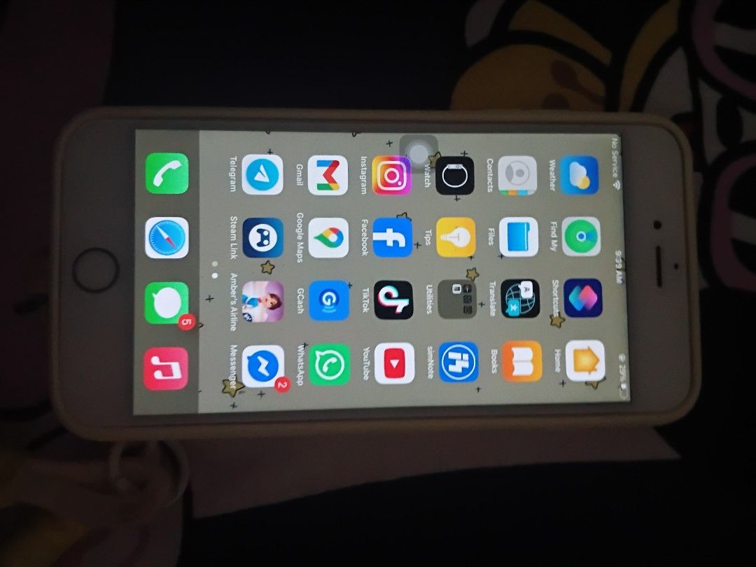 Ip 6s plus 64gb (Category: iPhone 6 Series) located in Las Pinas. Submitted by celcarillo (Listing ID 1467852210, Image 3). Description: can reset 64gb scratches sa likod but di noticeable since may case.