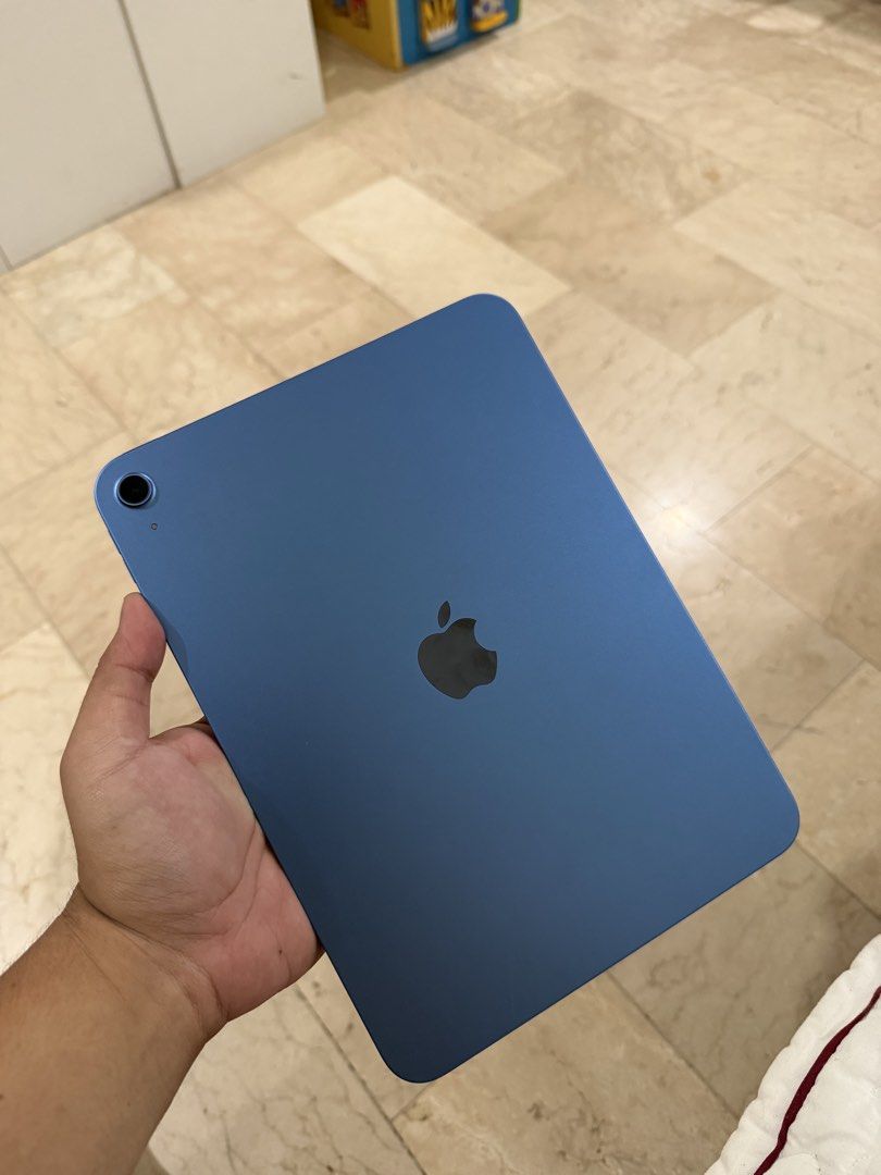 iPad A16 (Category: iPad) located in Manila. Submitted by harryelizondo (Listing ID 1468013504, Image 3). Description: For Sale only iPad A16 Blue 128gb 98% battery health 80 cycle count Unit only Nego for sure buyer Meetup: San Juan / Manda.