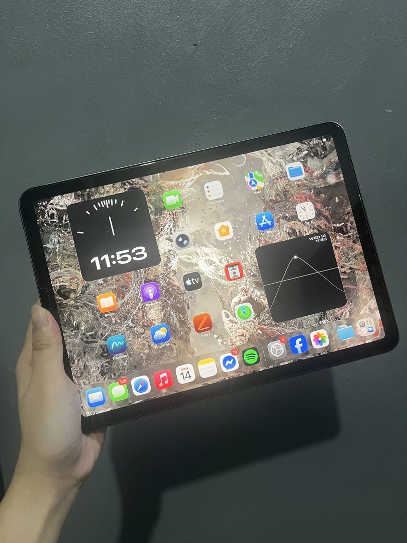 iPad Air (5th Gen) (Category: iPad) located in Quezon City. Submitted by picklerick04 (Listing ID 1467871468, Image 2). Description: - Model: Apple iPad Air (5th Generation) (Wi-Fi only) - Display: 10.9-inch - Processor: Apple M1 chip - Storage: 256GB - Color: Space Gray * RFS: Used in college + board exam review * With original charger and box * Honest issues: Touch ID not working, battery replaced once .