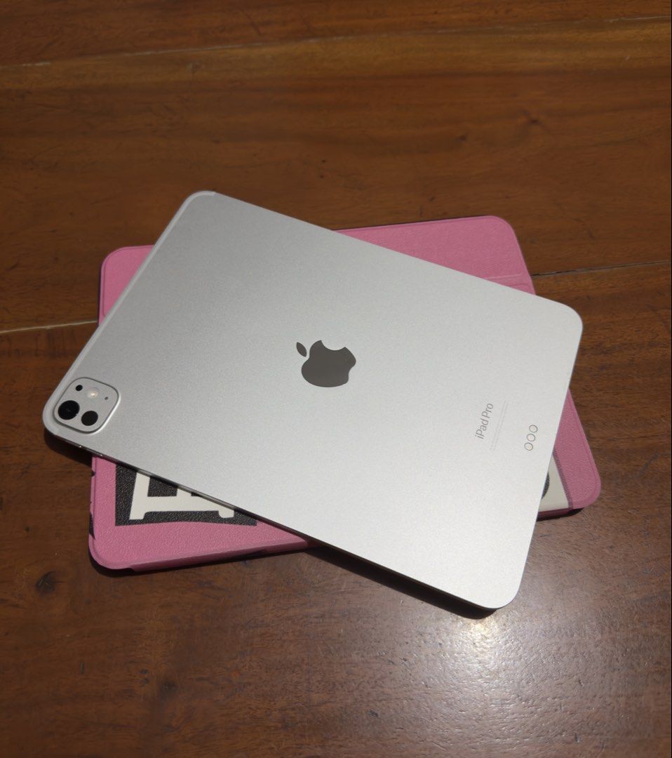 iPad Pro 11-inch (M4, Wi-Fi) (Category: iPad) located in Manila. Submitted by harukii14 (Listing ID 1467899926, Image 2). Description: - Battery Health: 99%, 196 cycle count - With box and charger - June 2025 first use - No issues and repairs .