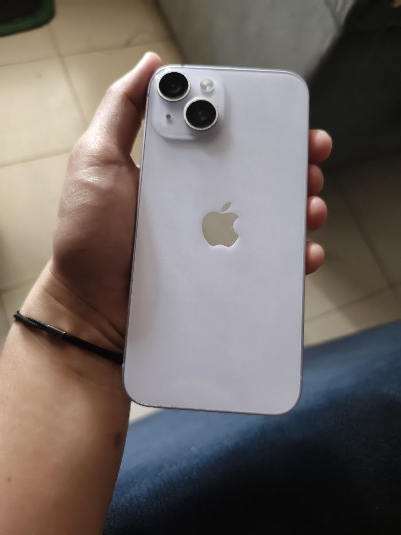 IPhone14 (Category: iPhone 14 Series) located in Manila. Submitted by fitcheckk (Listing ID 1467920919, Image 3). Description: .