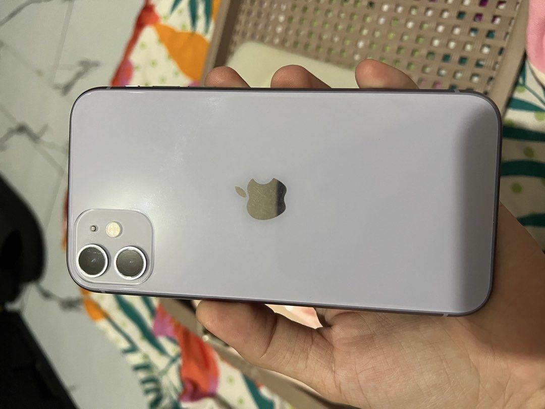 Iphone 11 (Category: iPhone 11 Series) located in Mandaluyong City. Submitted by dsiii (Listing ID 1467898834, Image 1). Description: Iphone 11 128gb mandaluyong.