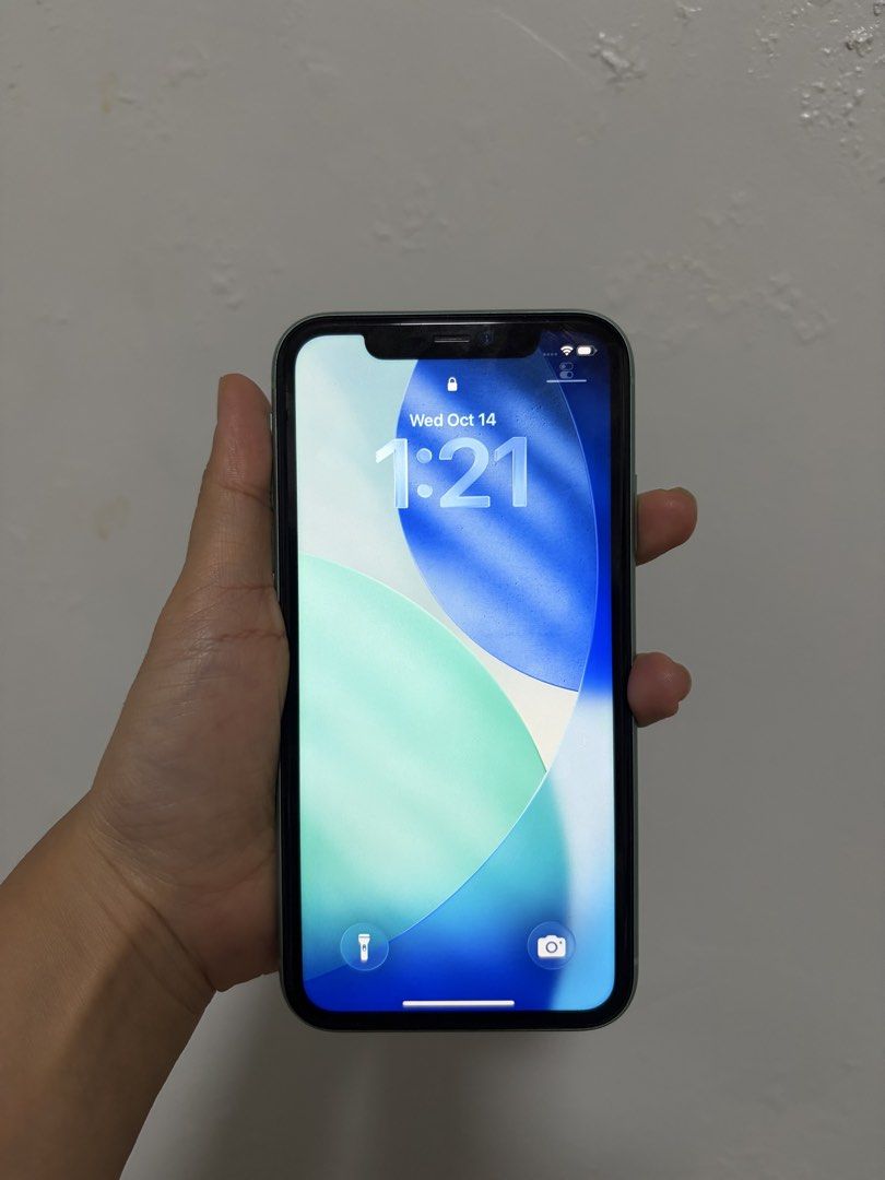 Iphone 11 (Category: iPhone 11 Series) located in Manila. Submitted by shellaoliv91280 (Listing ID 1467917228, Image 3). Description: Iphone 11 Green (mint/teal finish) No visible scratches Battery Percentage - 67% Memory - 64GB W/ case Loc - Quezon City Payment options: - Meet Up (QC, Ortigas, Manila) - Delivery (shouldered by customer; payment first).