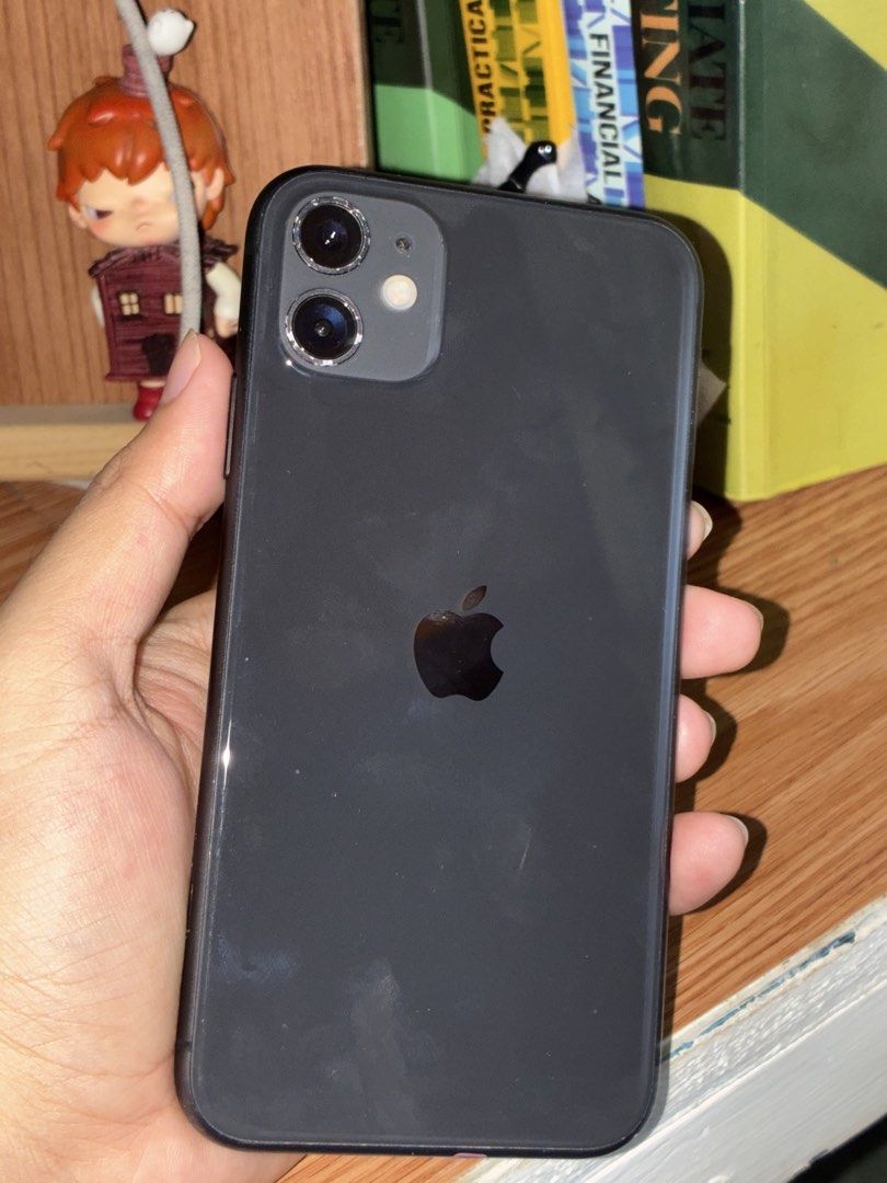 IPHONE 11 - Wifi Used 100 bh (Category: iPhone 11 Series) located in Bulacan. Submitted by lazylazy67 (Listing ID 1467915273, Image 2). Description: Wifi used Medyo angat slight lcd baka dahil sa glue Replaced lcd no face id Good for backup Andyan na lahat ng details.