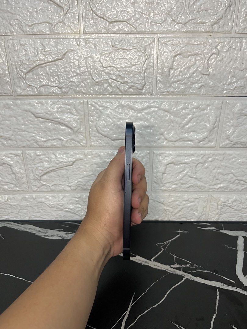 Iphone 13 128gb (Category: iPhone 13 Series) located in Quezon City. Submitted by bambsiphoneflip (Listing ID 1467934446, Image 3). Description: IPHONE 13 Midnight 128gb Face ID Working True Tone Working Factory Unlocked 85 batt health ZP/A Variant NTC Approved Issue: Dents see pics Inclusions: Unit, Case, Cord, Original box same imei ₱18,000 negotiable Pass sa barat Loc: Batasan Hills QC.