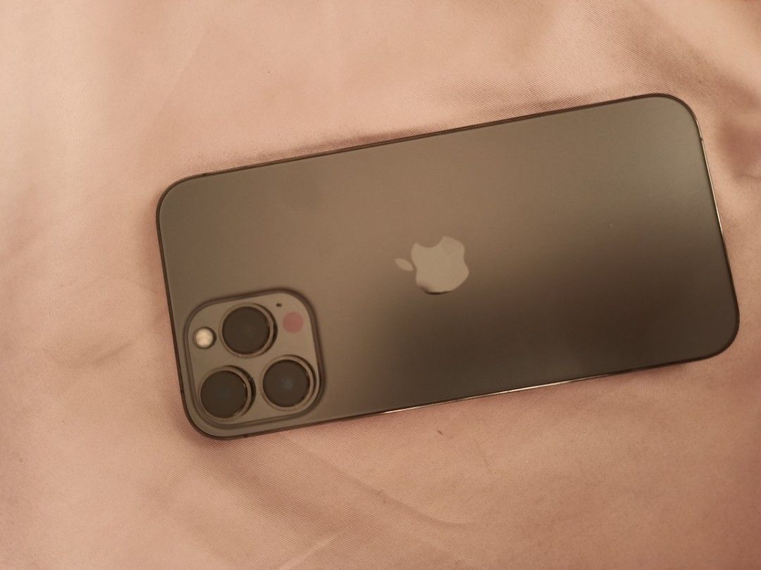 IPHONE 13 PRO MAX 128GB (Category: iPhone 13 Series) located in Quezon City. Submitted by thessyang (Listing ID 1467954675, Image 2). Description: IPHONE 13 PRO MAX 128GB WIFI USED ONLY 76BH KINDLY TEXT ME NALANG PO HINDI NAKO MAKAREPLY KASI NAKA QUOTA NA DAW UNG REPLYS. THANKS RUSH RUSH RUSH QC LOC.