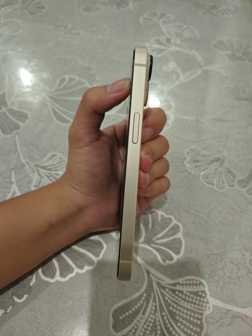 IPHONE 14 128GB BNEW CONDITION (Category: iPhone 14 Series) located in Manila. Submitted by ml62870742242 (Listing ID 1467984990, Image 2). Description: iPhone 14 128gb Inclusions: Charger Unit Reset All You Want No Sim Restrictions (Openline) Apple Warranty Until December 18 2026 Location: Cavite General Trias.