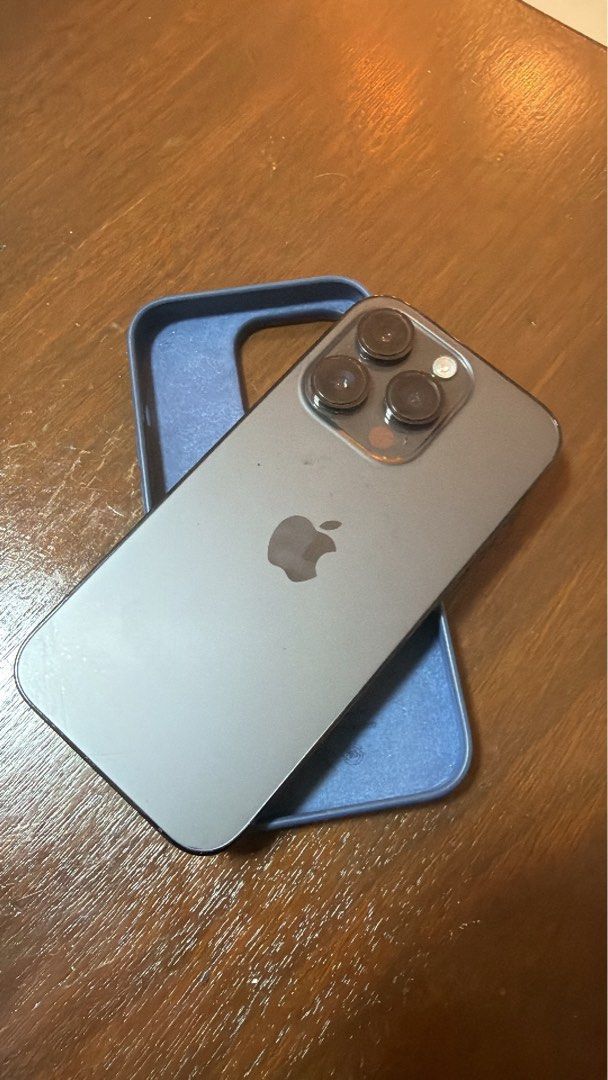 iPhone 14 Pro Space Black (Category: iPhone 14 Series) located in Mandaluyong City. Submitted by justinpesigz (Listing ID 1468044858, Image 2). Description: Premium look, powerful performance, and ready to use! • 100% Battery Health – Newly replaced at the Apple Store • Openline – Works with any network • Good Condition – Pre-owned and well-maintained • With Original Apple Case • Includes a long USB-C to Lightning cable • No box included RFS: Upg