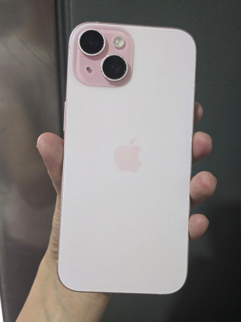 Iphone 15 128gb (Category: iPhone 15 Series) located in Cebu City. Submitted by charminegracelopez (Listing ID 1467920559, Image 3). Description: selling my iphone 15 (128gb) no scratches 83% battery health loc cebu city .