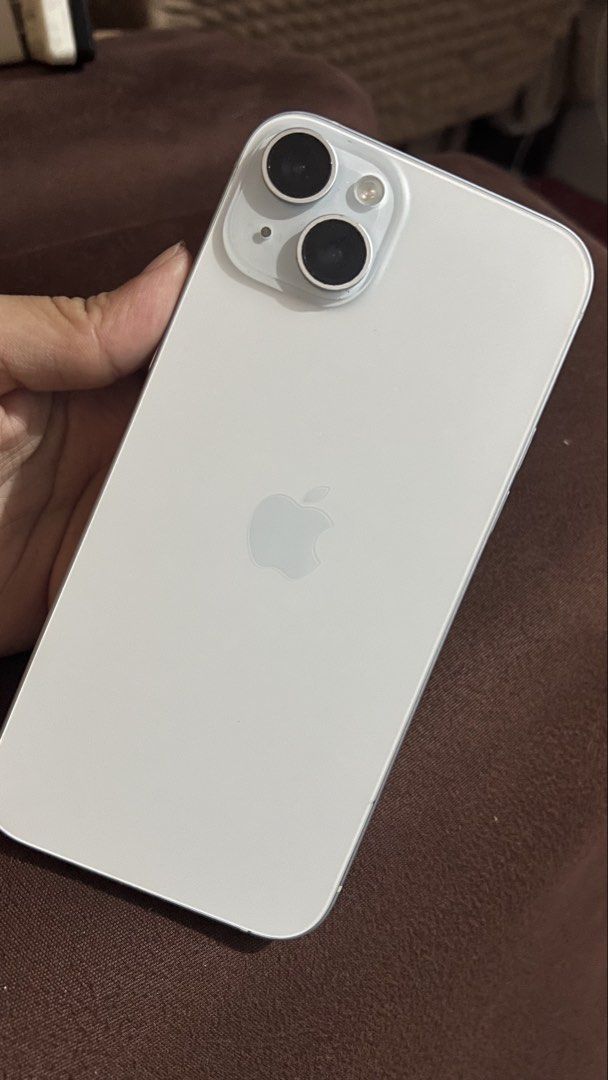IPHONE 15 plus 256 GB NO ISSUE (Category: iPhone 15 Series) located in Manila. Submitted by joyssmarga (Listing ID 1467898768, Image 2). Description: iPhone 15 Plus 256GB For Sale or swap ✨ 82% вн ✨ NO SIM RESTRICTION ✨ No issues ✨ Screen protected since Day 1 Includes: - Box (same IMEI) - Unit - Cases ₱ 32,500 ( SLIGHTLY NEGO) YUNG MAY ADD CASH SA SWAP PO!! Meetup: MANILA / BULACAN / PASAY * RFS: Extra phone Lowballers will be ignored.
