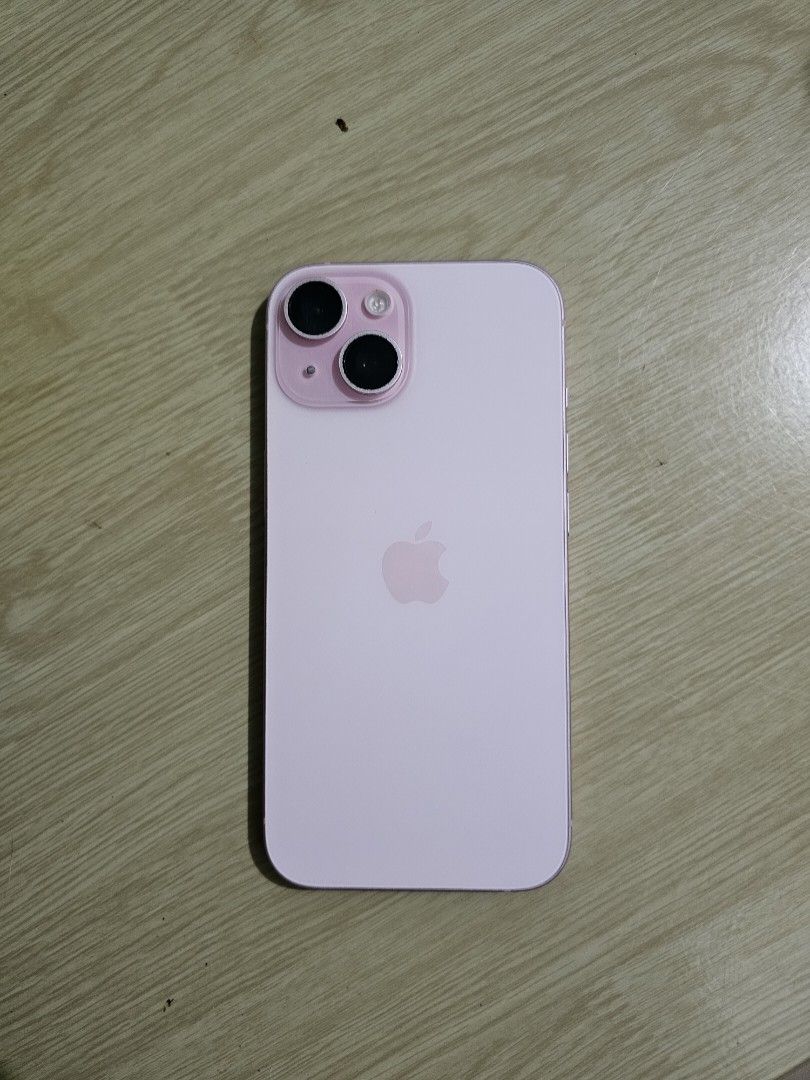 IPhone 15 Plus Rush Sale‼️ (Category: iPhone 15 Series) located in Cavite. Submitted by rainramos006 (Listing ID 1465509458, Image 1). Description: Sale or Swap IPhone 15 (Pink) •128 Gb •Openline •NTC Approved 🇵🇭 •True tone & Face ID Working ✅️ •No Repair History ❌️ Unit itself & Case only 📍Trece Cavite.