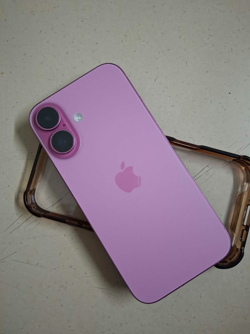 iPhone 16 256gb Pink (Category: iPhone 16 Series) located in Marilao. Submitted by buzhidao420 (Listing ID 1467967939, Image 1). Description: IPHONE 16 BASE MODEL - 256gb - matte screen protector /w signs of usage (pic 2) di ko na tanggalin kasi super fresh ng screen sa ilalim - color: pink - iOS version: 26.6.2 - battery health: 88% (612 cycle count) - true tone ✅ face id ✅ - no history of repair/replacement parts - bought from powermac, 1st own