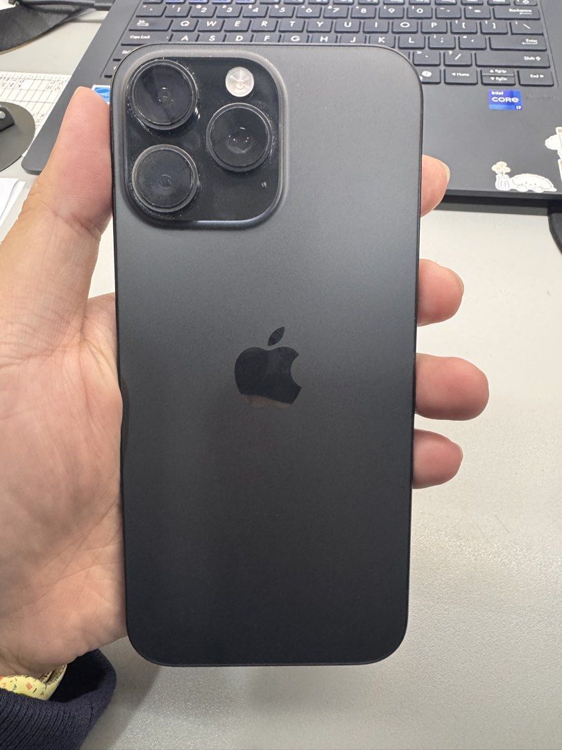 iphone 16 promax 256gb (Category: iPhone 16 Series) located in Muntinlupa City. Submitted by hanzgideon (Listing ID 1467933115, Image 2). Description: battery health 89% no issue no history of repair globe lock until november 2026 RFS - upgrade.