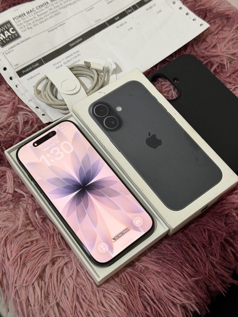 iPhone 17 Black 256GB (Category: iPhone 17 Series) located in Caloocan City. Submitted by kzxune (Listing ID 1468032236, Image 2). Description: FOR SALE / SWAP iPhone 17 Black | 256GB 100% Battery Health (58 Cycle Count) From Power Mac w/ Receipt Apple Warranty until July 2027 Local Variant / NTC Approved🇵🇭 No history of repair / All orig parts Openline / No sim restriction LBC po sa malayo, (Video Call first) Meet up places📍 Metro Manila Cavi