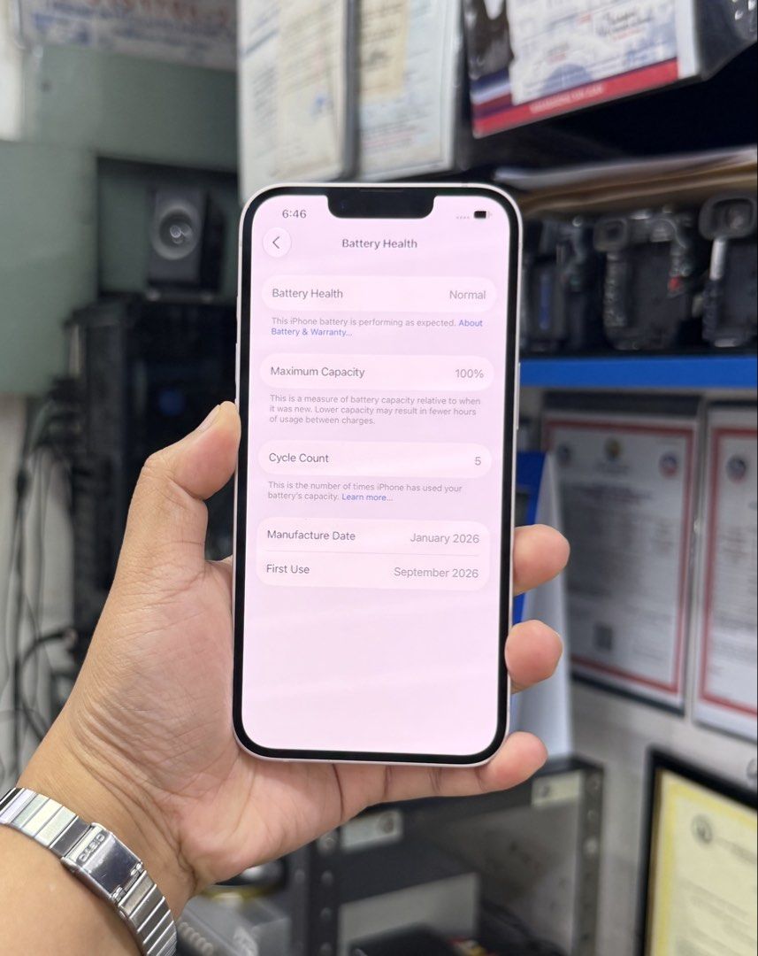 Iphone 17e 512gb (Category: iPhone 17 Series) located in San Juan City. Submitted by gadgetstationph (Listing ID 1467944000, Image 2). Description: Slightly Used! Iphone 17e 512gb Pink - 100% Battery Health - 5 Cycle Count - Warranty till Sept 2027 ₱3x,xxx #iphone17e.