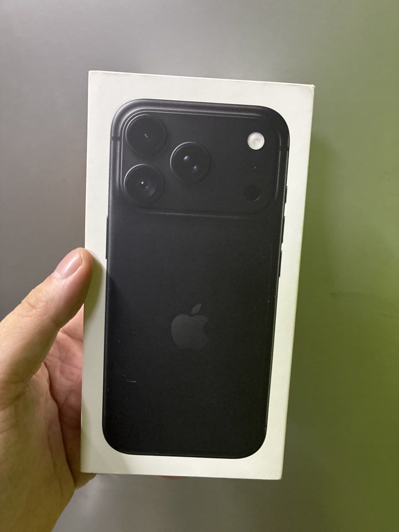 iPhone 18 pro (Category: iPhone 18 Series) located in San Juan City. Submitted by lapuzmarkb65105 (Listing ID 1467902618, Image 1). Description: Brandnew sealed Black 256gb.