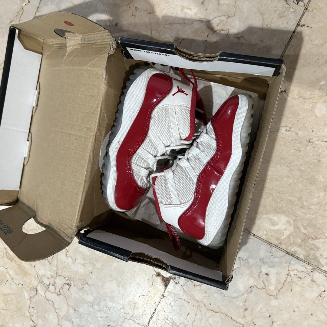 J11 Cherry 7c Orig/Authentic (Category: Babies & Kids Fashion) located in Quezon City. Submitted by thrift.store888 (Listing ID 1468041543, Image 1). Description: 7c with original box No issue.
