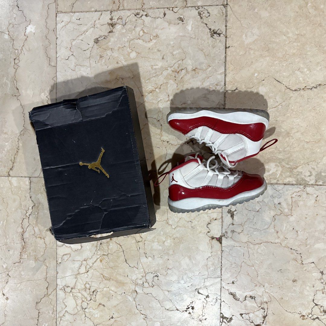 J11 Cherry 7c Orig/Authentic (Category: Babies & Kids Fashion) located in Quezon City. Submitted by thrift.store888 (Listing ID 1468041543, Image 2). Description: 7c with original box No issue.